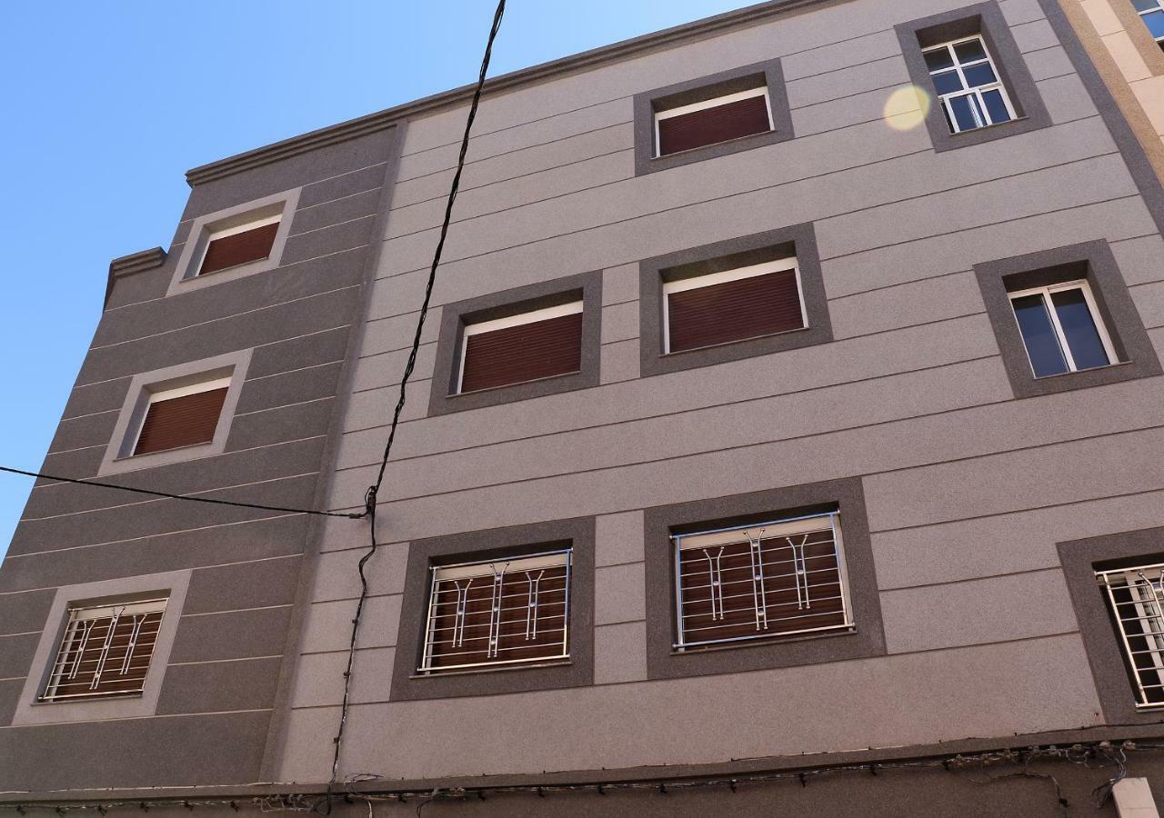 Apartment Ayoub -For Families Only- นาดอร์ ภายนอก รูปภาพ